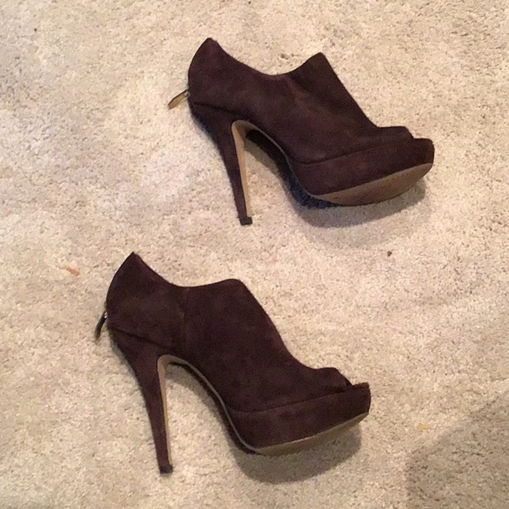Vince Camuto brown suede shootie’s.